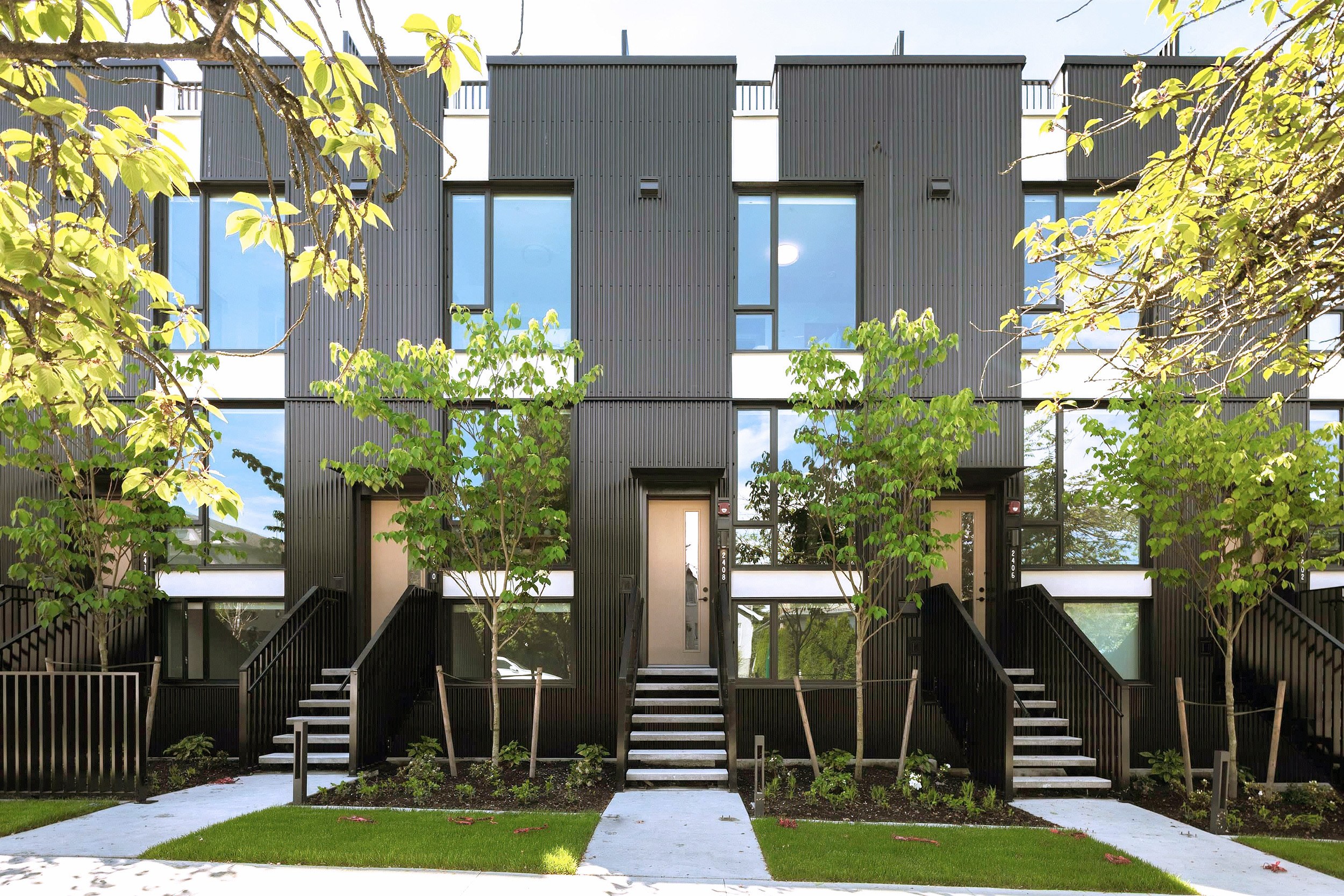 Koen Burnaby photo 4